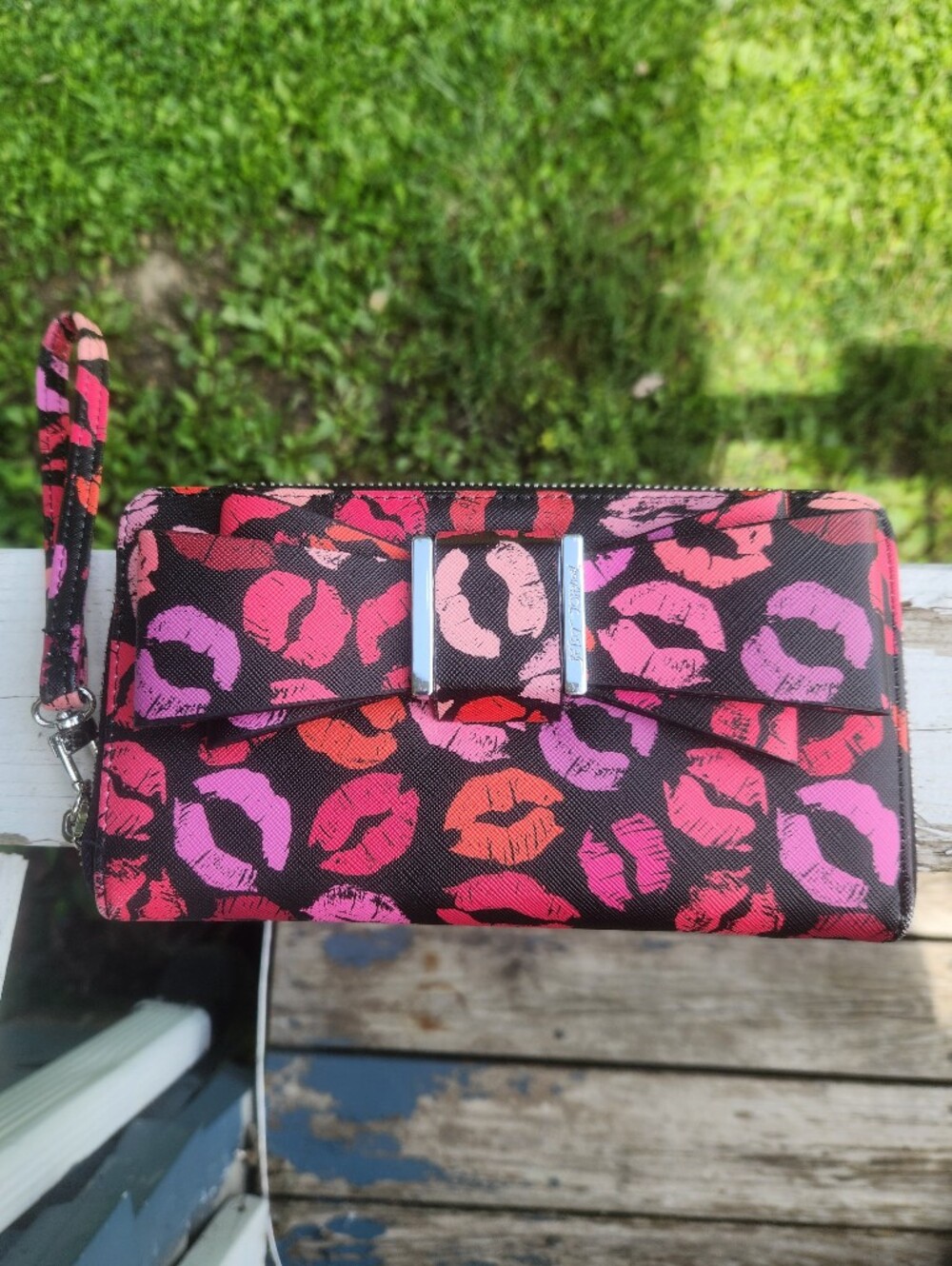 Betsey Johnson lip print bow zip around wallet